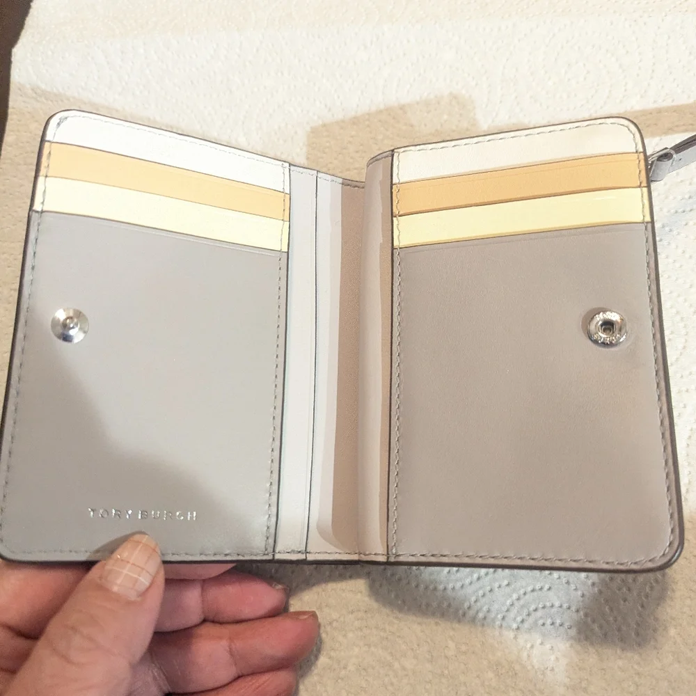 Tory Burch Pebble Leather Wallet in Light Gray - Picture 2 of 4